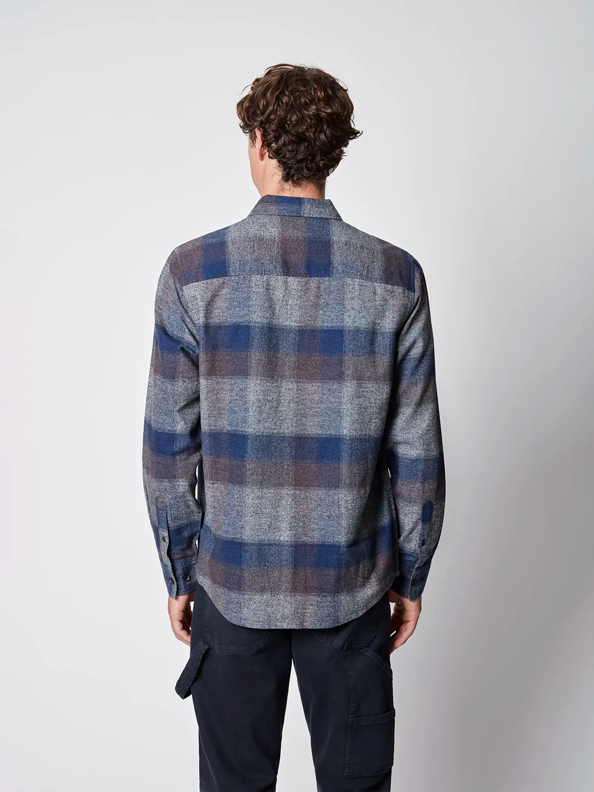 CHEMISE BOUTONNÉE À CARREAUX À MANCHES LONGUES POUR HOMME