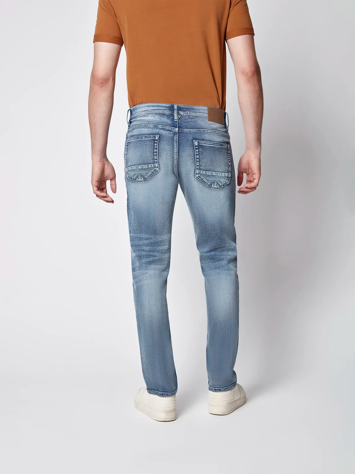 Men's 5-Pocket Straight Fit Jean