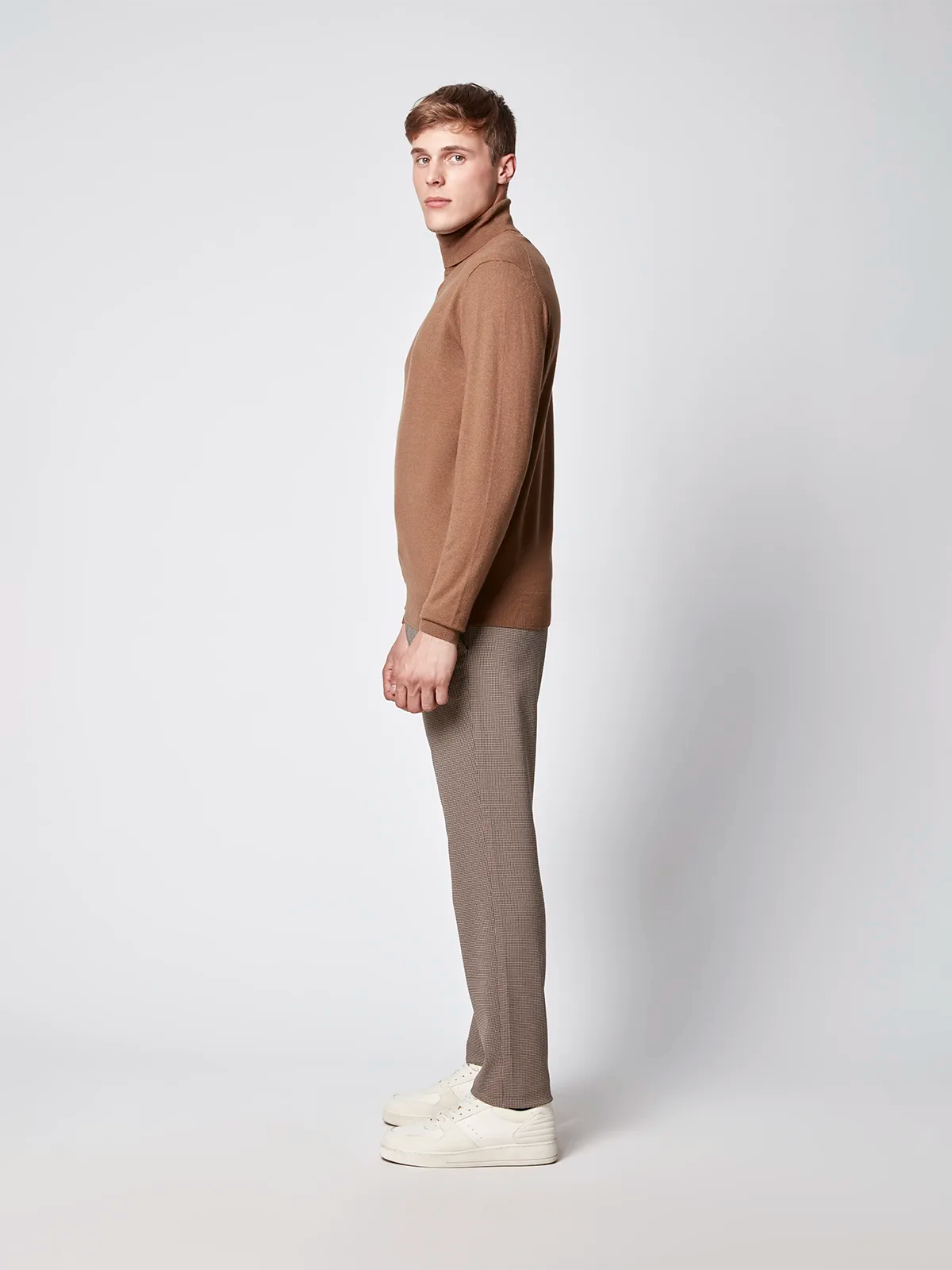 Pull à col roulé à manches longues pour homme