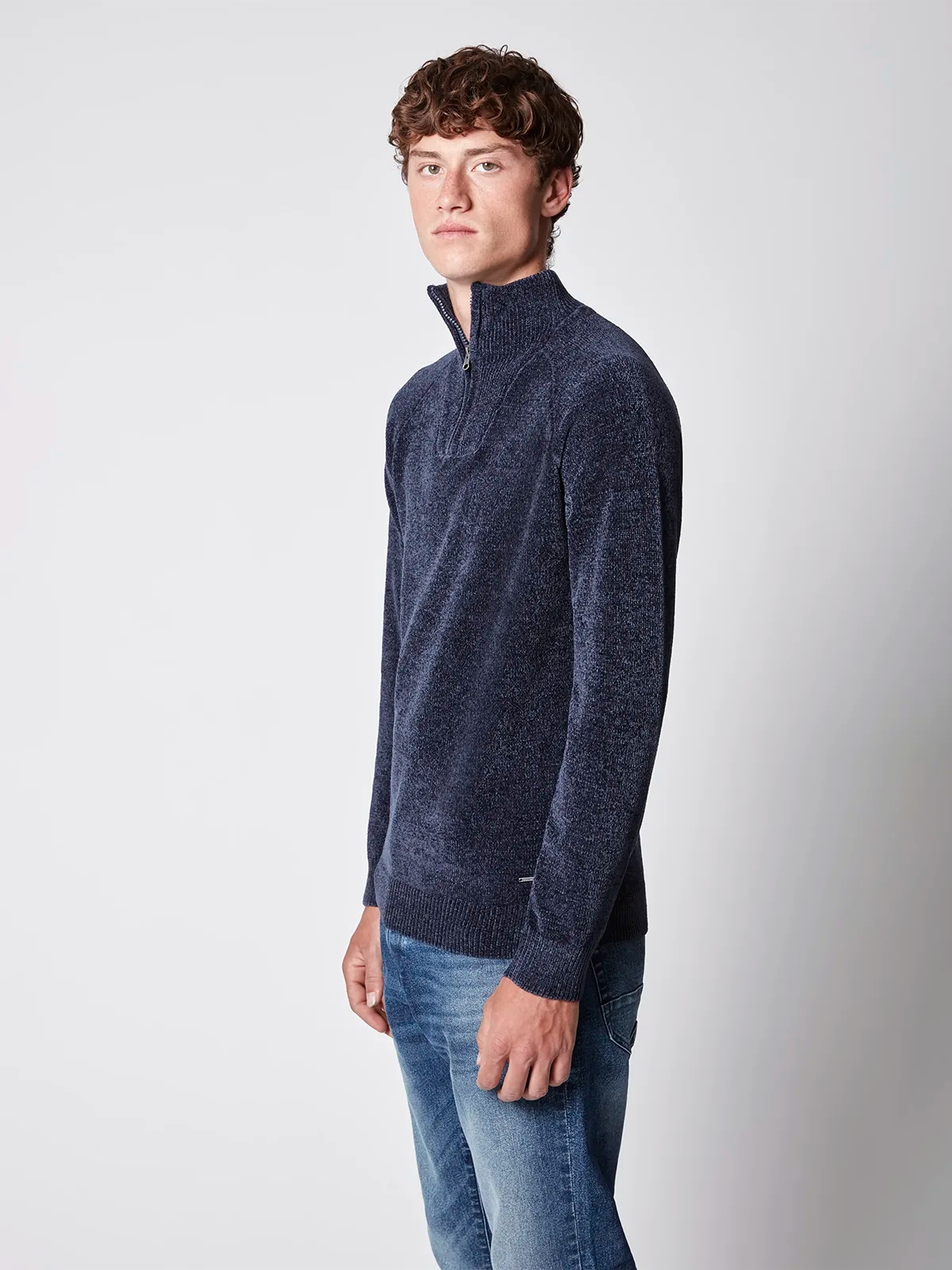 PULL-OVER ZIPPÉ À COL MONTANT POUR HOMMES