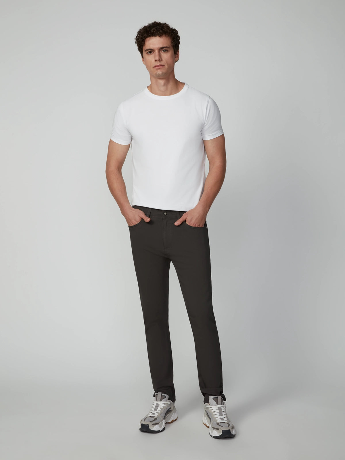Men's Solid Bungee Relaxed 5-Pocket Pant