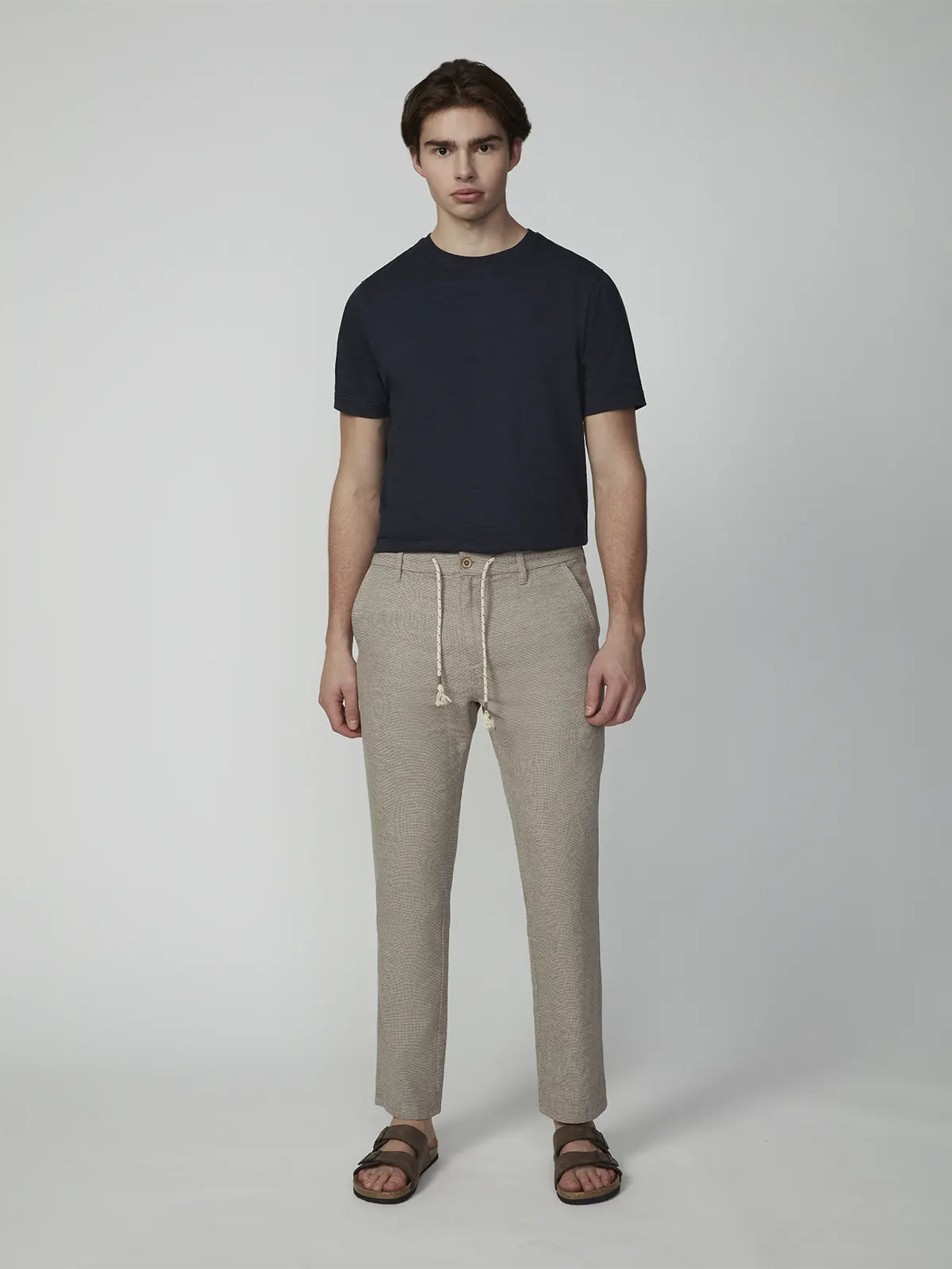 Pantalon de lin à cordon de serrage pour homme