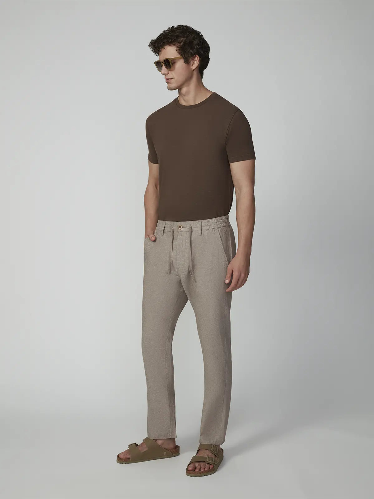 Pantalon de lin à cordon de serrage pour homme