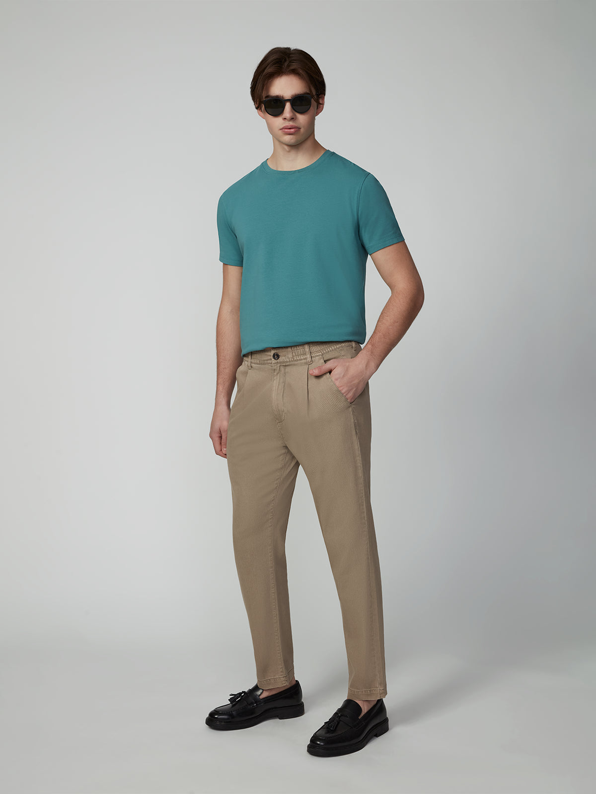 Pantalon décontracté à plis pour homme