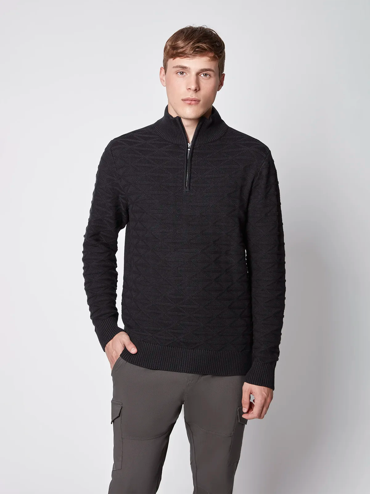 PULL-OVER ZIPPÉ À COL MONTANT POUR HOMMES